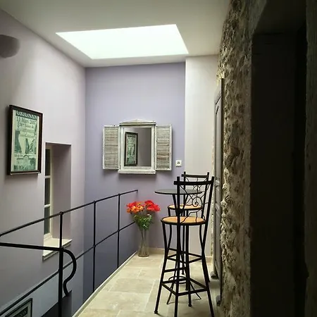Maison St. Louis *